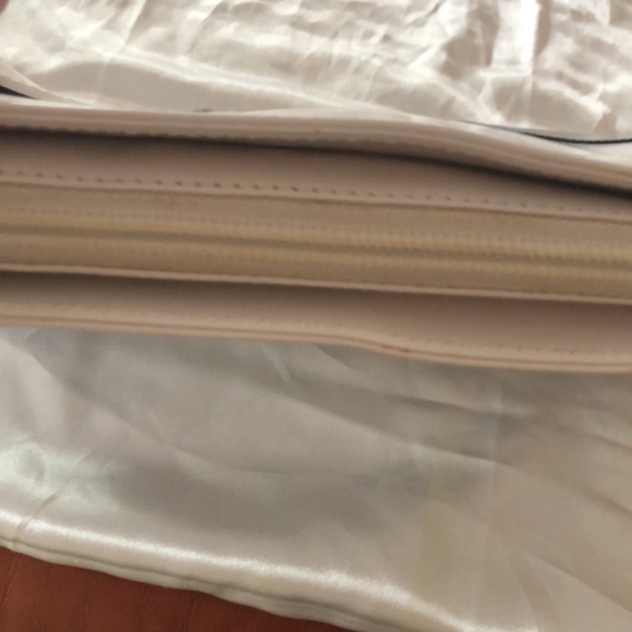 Mickey Mouse Black and White Purse - Picture 14 of 15